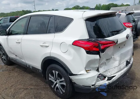 2018 Toyota Rav4 Le z USA, uszkodzony, nr VIN JTMZFREV8JJ167247